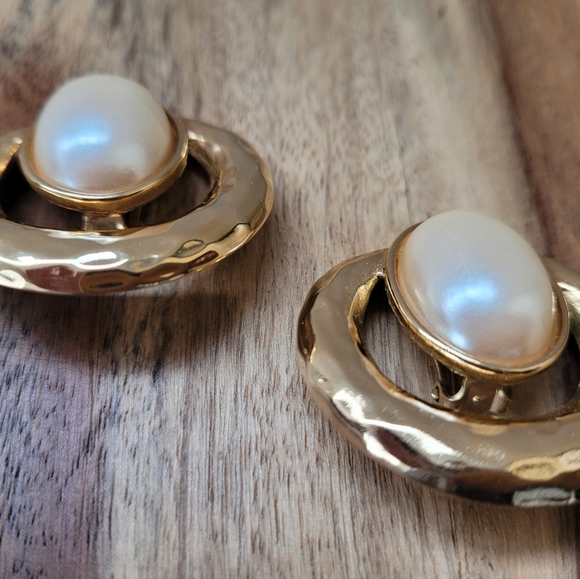 Clip on Earings - Picture 5 of 5